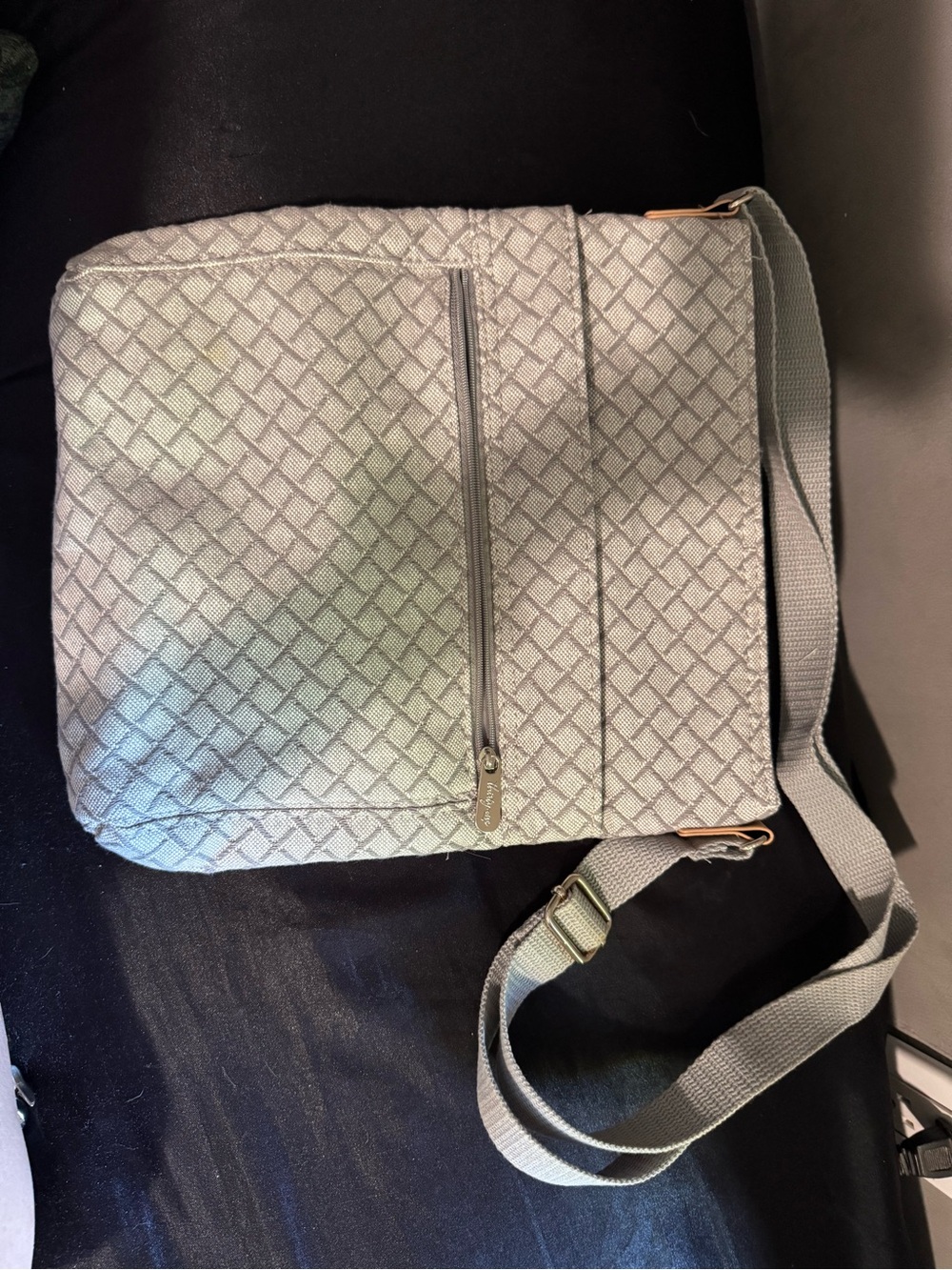 thirty-one Silver Quilted Crossbody Shoulder Bag